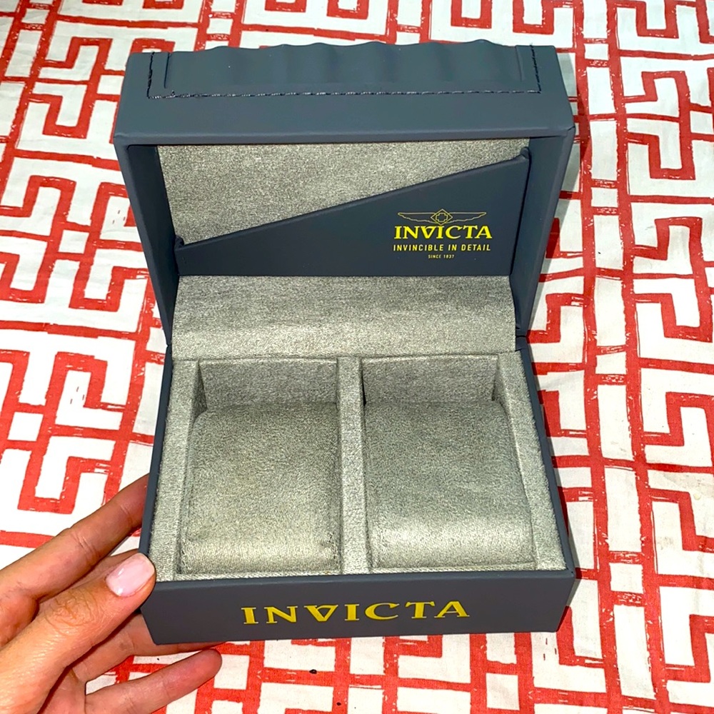 COPY - INVICTA watch holder